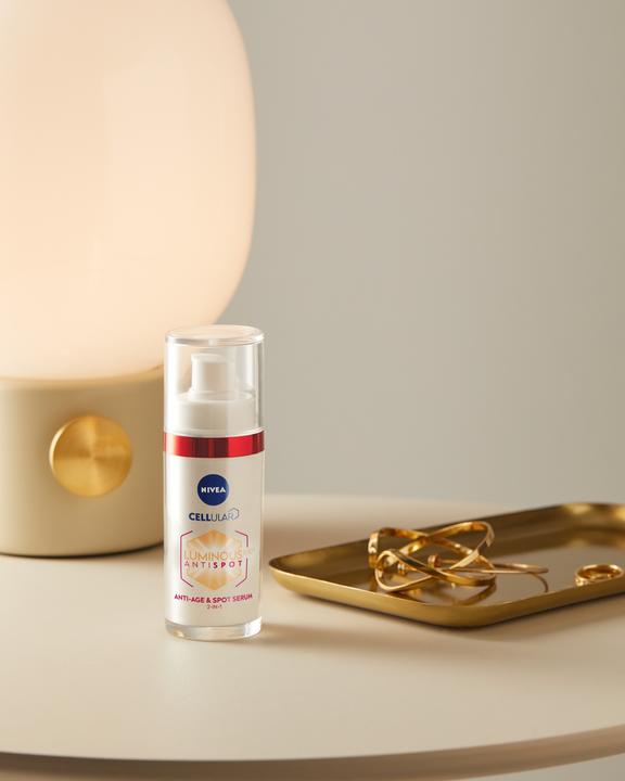 Produktbild NIVEA Cellular Luminous 630 2in1 Anti-Age & Altersflecken Serum (30 ml)