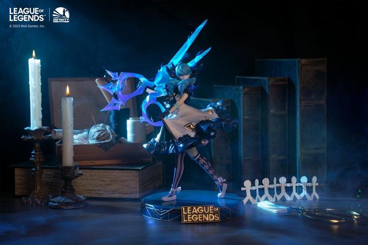 Actual product image Infinity Studios League of Legends "The Hallowed Seamstress - Gwen" 1/6 Statue