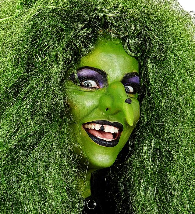 Actual product image Magni Make Up Black Teeth in Container
