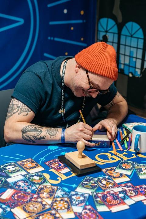 Produktbild Spiral Editions Présages (Französisch, 4 - 6 Spieler)