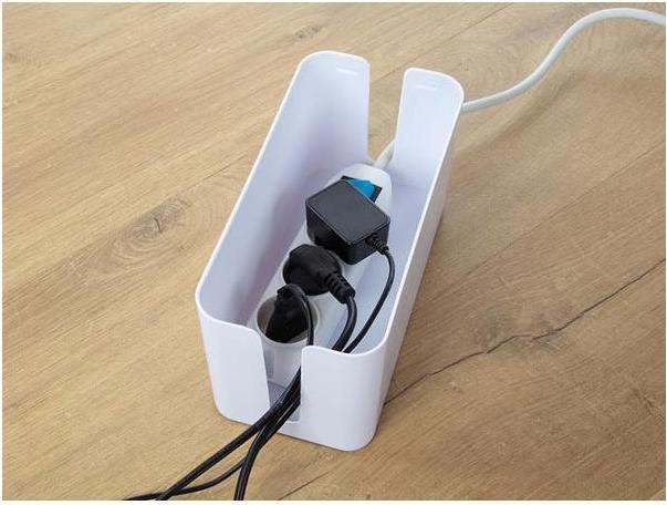 Productafbeelding Velleman 3-Voudige Contactdoosstrip Met Kabeldoos - Type E (3x, CEE 7/5, 1.50 m)