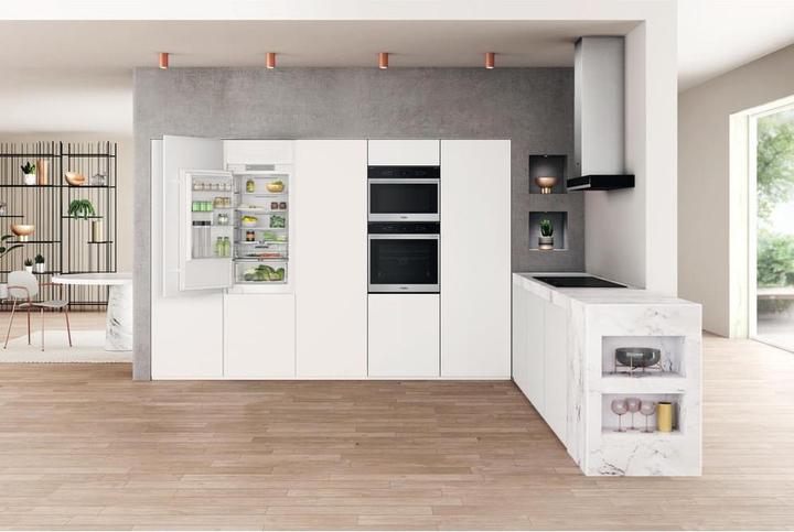 Actual product image Whirlpool WHC18 T322 (250 l)