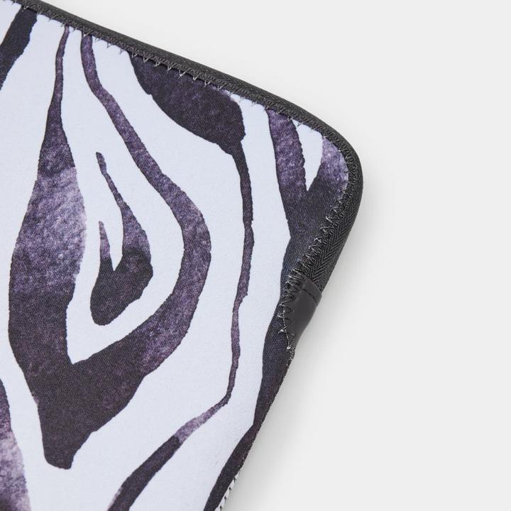 Produktbild Trunk 14" MacBook Pro Sleeve, Zebra (14", Apple)