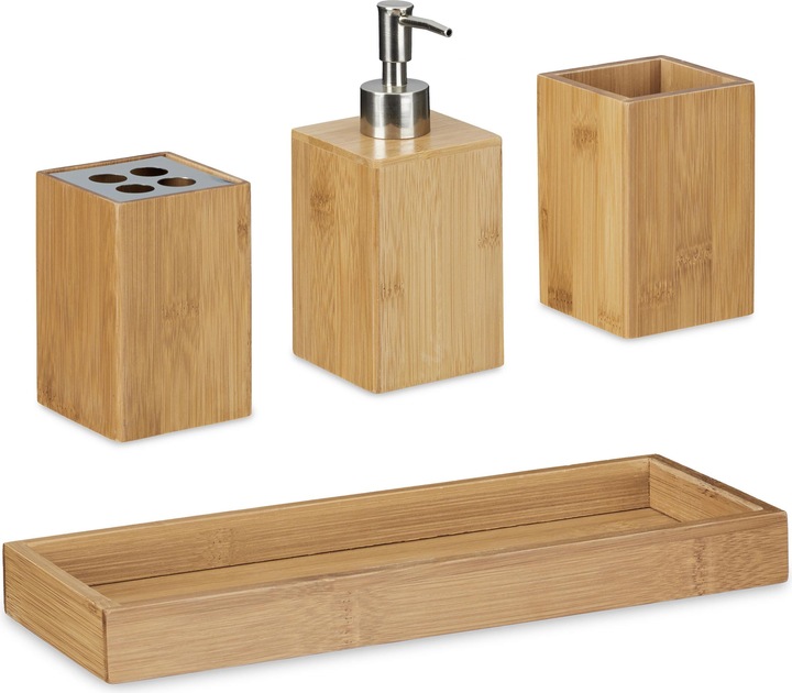 Bathroom accessories set