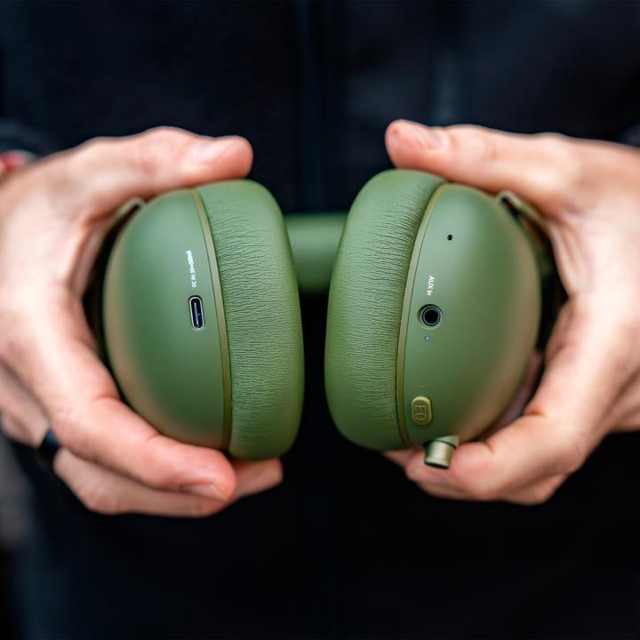 Actual product image Medion LIFE HX1-Pure Over Ear-Kopfhörer grün (NC, 100 h, Cable, Wireless)