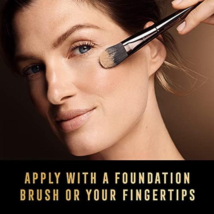 Produktbild Max Factor Facefinity 3-in-1 All Day Flawless Liquid Foundation SPF 20 62 Warm Beige 30ml (Warm Beige)