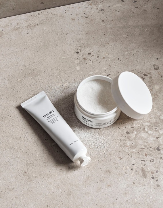 Actual product image Meraki Foot spa with salt and scrub gift box (309779406) (Foot bath, 100 ml)