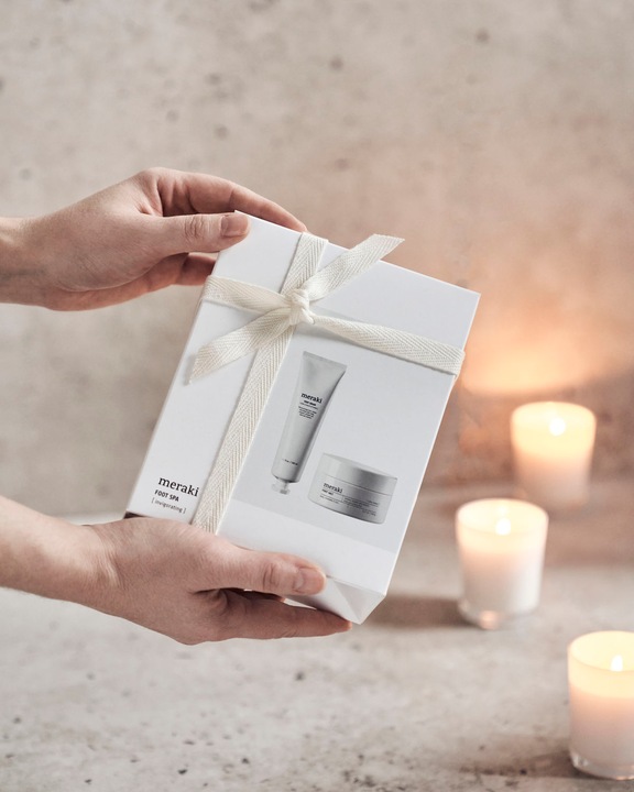 Actual product image Meraki Foot spa with salt and scrub gift box (309779406) (Foot bath, 100 ml)