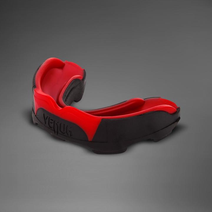 Actual product image Venum Predator Mouthguard-Black/Red (One size)