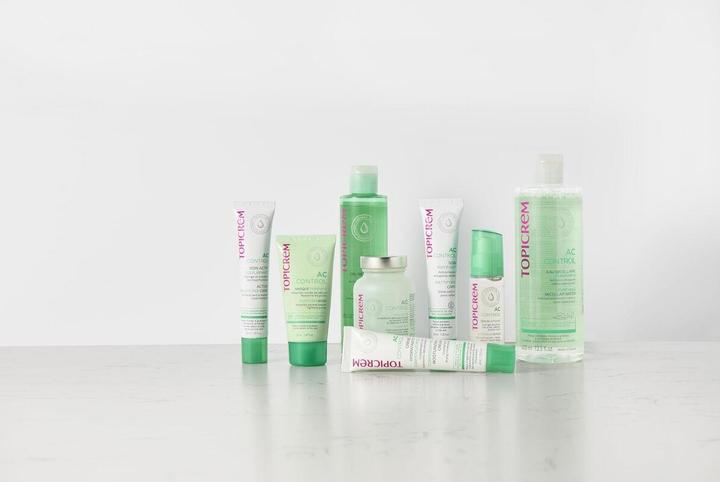 Actual product image Topicrem Balanced Care AC Control - Care against Imperfections and Sebum Regulator for Sensitive Ski (40 ml, Day cream)