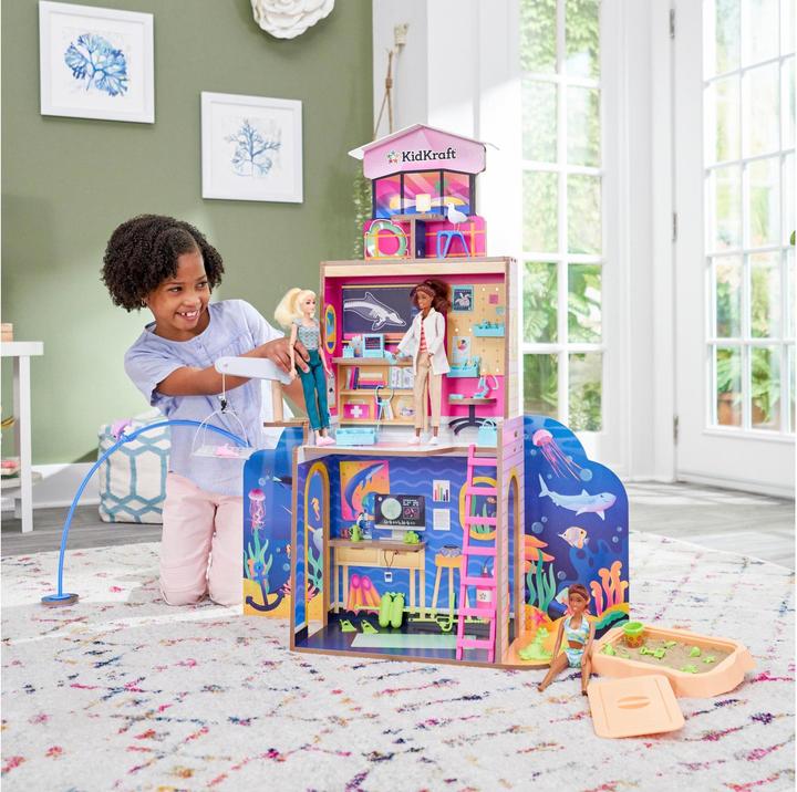 Actual product image KidKraft Doll's house 2-in-1 beach and rescue centre