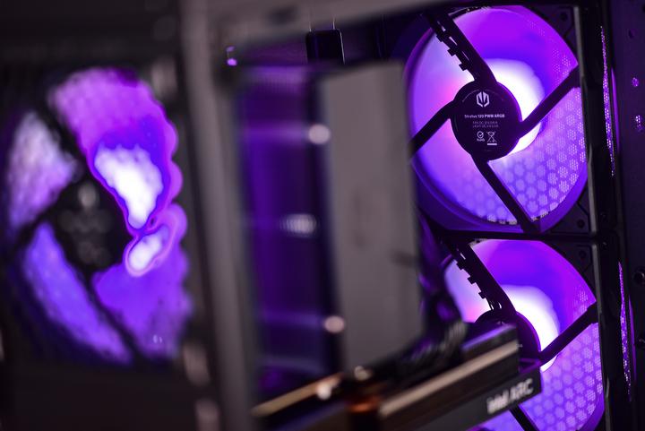 Immagine prodotto Actina 5901443386230 PC AMD Ryzen™ 5 7600 32 GB DDR5-SDRAM 1 TB SSD NVIDIA GeForce RTX 4060 Midi Tow (AMD Ryzen 5 7600, 32 GB, 1000 GB, GeForce RTX 4060)