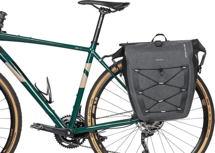 Actual product image Basil Navigator Storm L (31 l, Luggage carrier bag)
