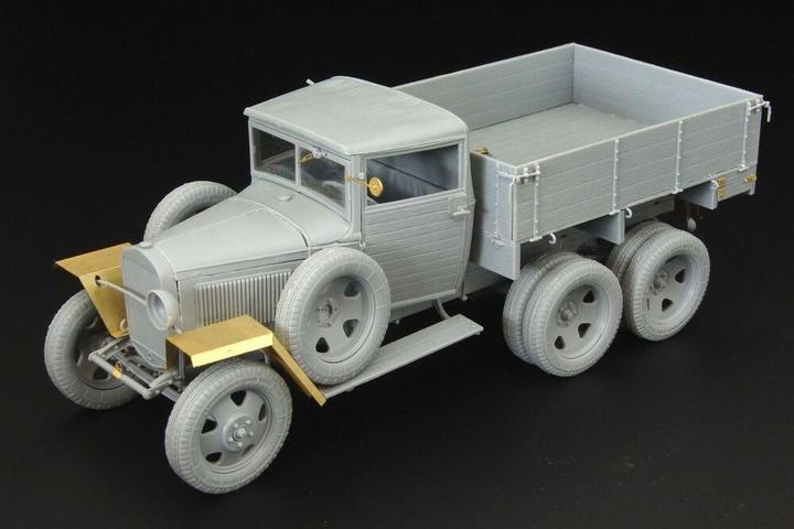 Actual product image Hauler GAZ-AAA 1943 ( Miniart )