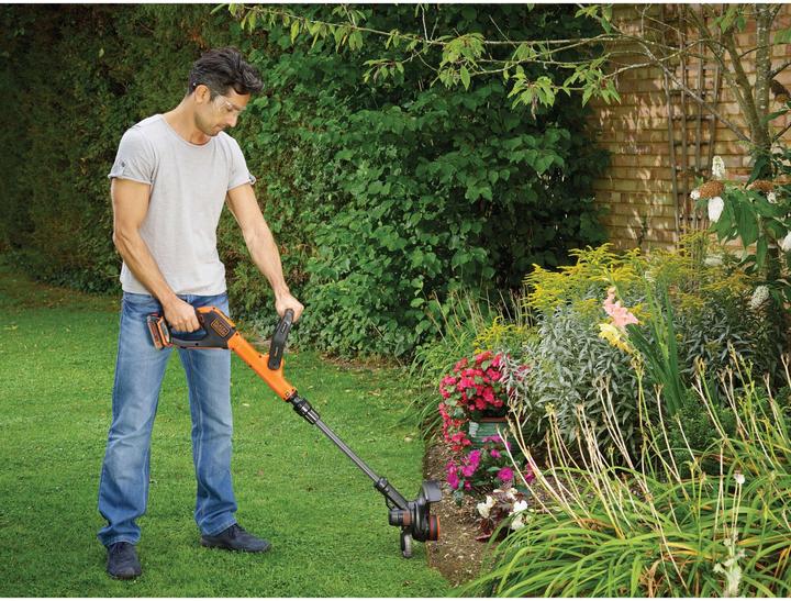 Actual product image Black & Decker Stc1820pc (Trim line)