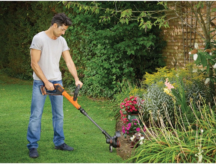 Actual product image Black & Decker Stc1820pc (Trim line)