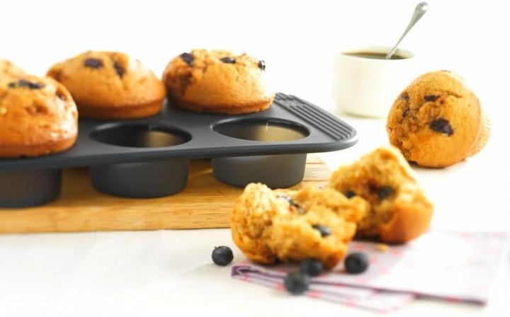 Actual product image Mastrad Muffin-Backform Silikon 9 Stück (5 cm)