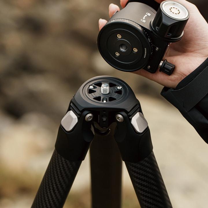 Actual product image Falcam TreeRoot Quick Lock Pro Tripod T00A4901