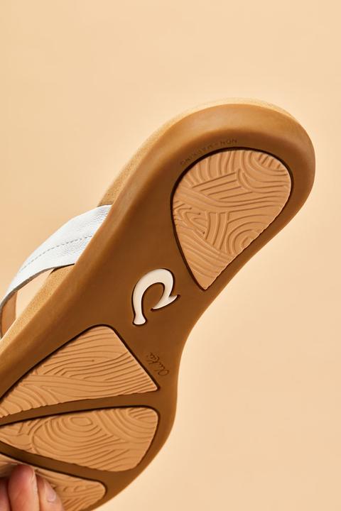 Actual product image OluKai Honu (39)