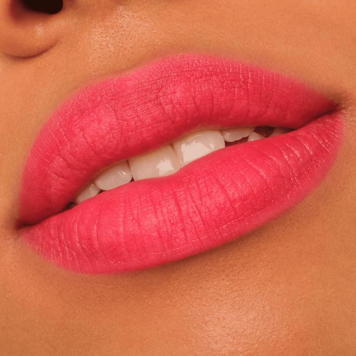 Produktbild Catrice Blur-Real Matte Lipstick (#BF0D3E)