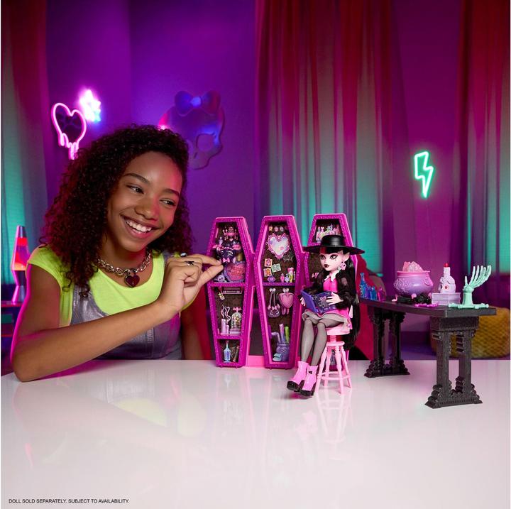 Actual product image Monster High Draculaura Secret Potions Room Playset