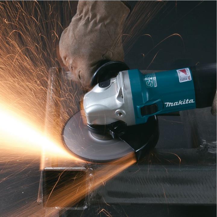 Actual product image Makita GA6040CF01 Angle grinder 150 mm. 1.400 W (150 mm)