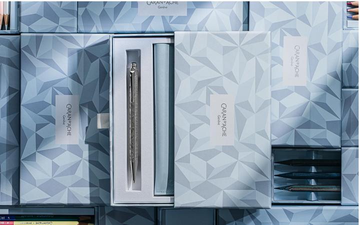 Actual product image Caran d'Ache Kugelschreiber Ecridor Alpine Frost Special Edition (platinised, Platinum, Silver, 1x)