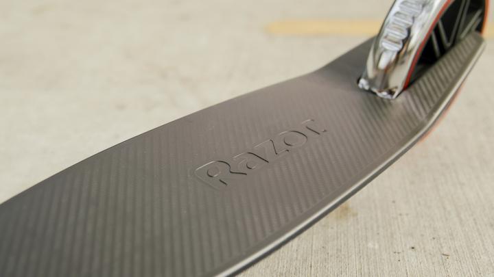 Produktbild Razor Carbon Lux