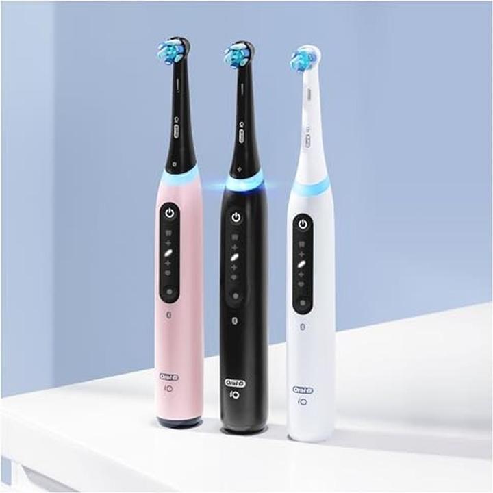 Actual product image Oral-B iO5 Duo (Oscillating toothbrush)