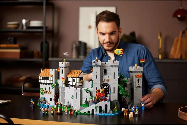 Produktbild LEGO Burg der Löwenritter (10305, LEGO Seltene Sets, LEGO Icons)