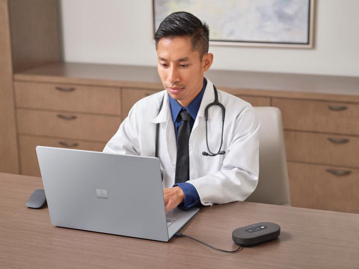 Produktbild Microsoft Surface Laptop 4 (15", AMD Ryzen 7 4980U, 8 GB, 256 GB, DE)