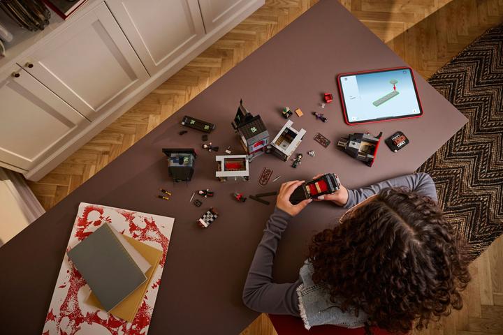 Produktbild LEGO Morticias Landhaus (76786, LEGO Wednesday)