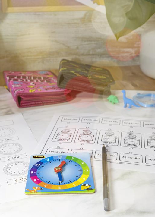 Actual product image Idena Learning clock square cardboard FSC-Rec