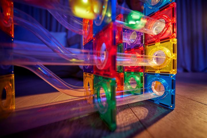 Produktbild Cleverclixx Kugelbahn - Lichteffekt Bausatz - 100 Teile