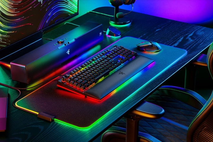 Actual product image Razer BlackWidow V4 Pro Mechanical Gaming Keyboard, Yellow Switch, US Layout, Wired, Black (Eng. Int., Cable)