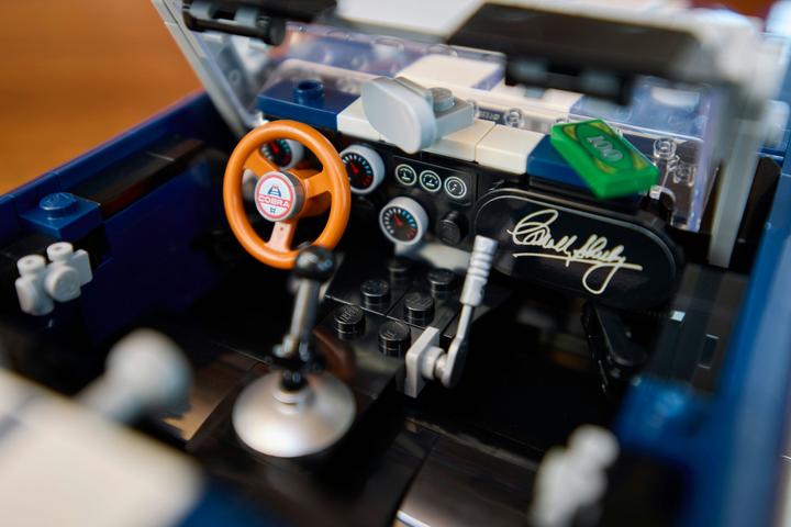 Image du produit LEGO Shelby Cobra 427 S/C (10357, LEGO Icons)