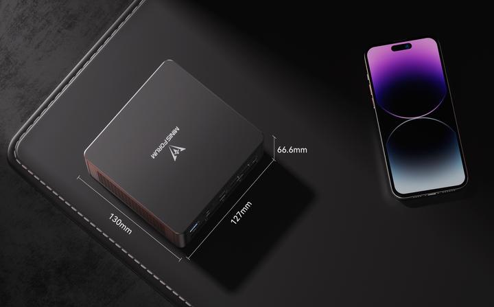 Productafbeelding Minisforum UM890 Pro (AMD Ryzen 9 8945HS, 32 GB, 1000 GB)