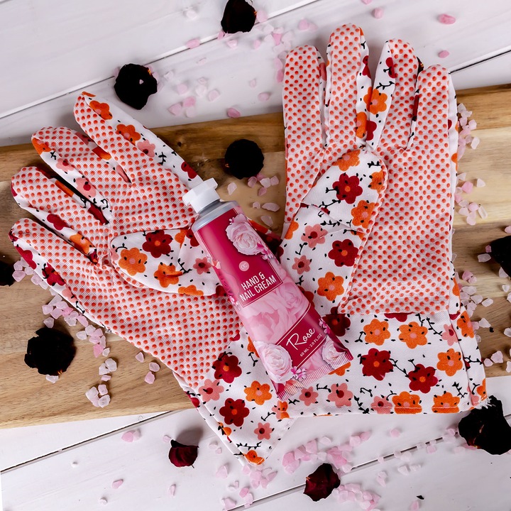 Actual product image Accentra Hand care set ROSE COLLECTION in gift box, incl. 60ml hand & nail cream, 1 pair of garden gloves