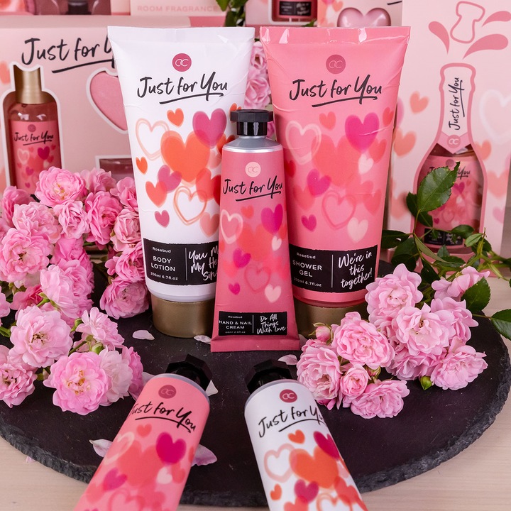 Actual product image Accentra Body lotion JUST FOR YOU in tube, 200ml, fragrance: Rosebud, colour: pink/pink/black, PU 6/24