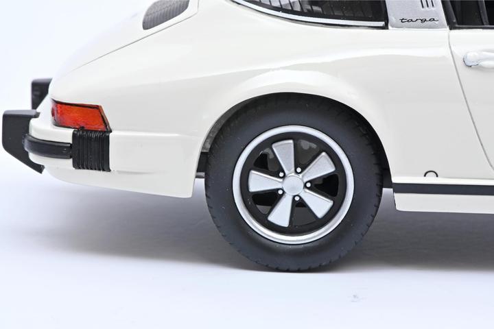 Immagine prodotto Schuco Porsche 911 Targa bianca 1:18
