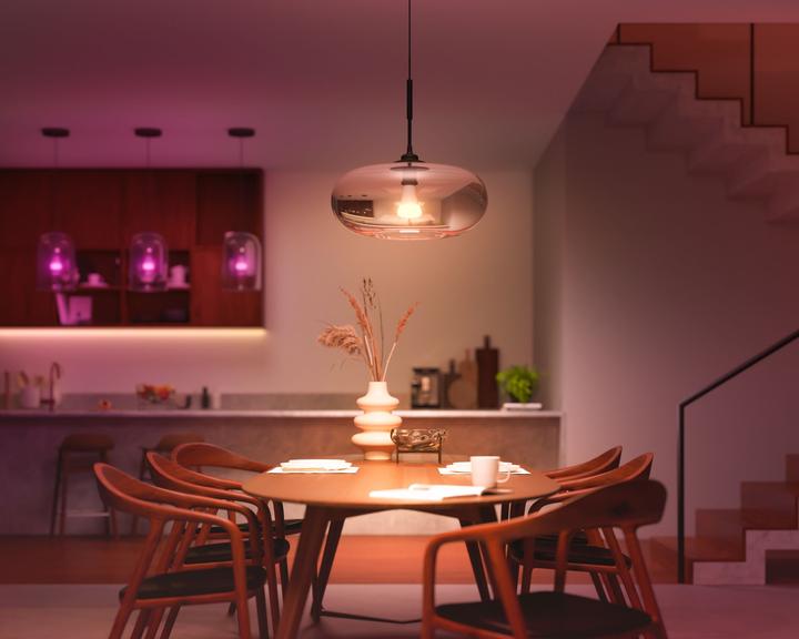 Produktbild Philips Hue Hue A60 - E27 pre - 1600 - 1-pak (E27, 1600 lm, 1 x)