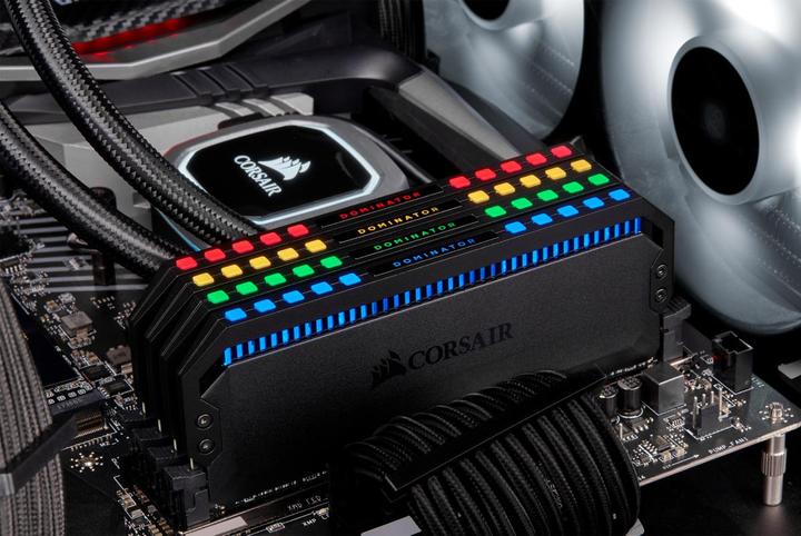 Actual product image Corsair Dominator Platinum RGB (2 x 8GB, 3200 MHz, DDR4-RAM, DIMM)