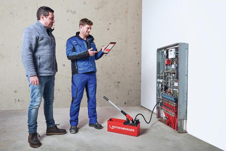 Image du produit Rothenberger Gobelet d'essai de pression avec technique d'essai numérique et revêtement DURAMANT.