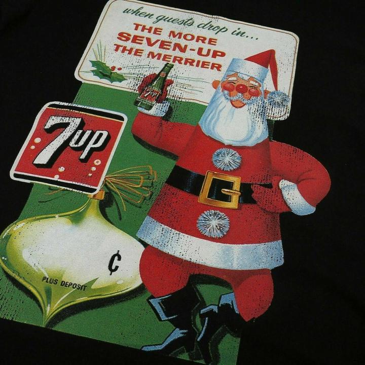 Produktbild 7up The More Seven Up The Merrier TShirt weihnachtliches Design (XXL)