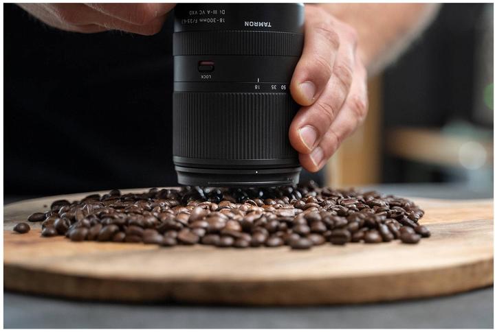 Immagine prodotto Tamron AF 18-300 mm f/3.5-6.3 Di III-A VC (Fujifilm X, APS-C / DX)