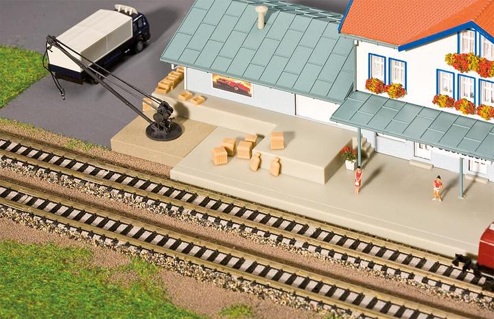 Actual product image Faller Loading crane with cargo