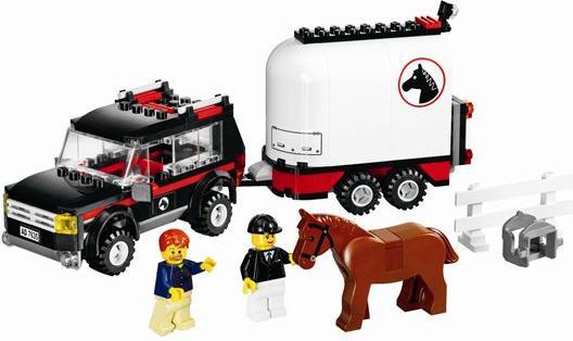 Immagine prodotto LEGO Box per cavalli da città (7635, LEGO City)