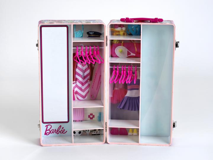 Produktbild Theo Klein Barbie Schrankkoffer Kleiderstangen und Fächern