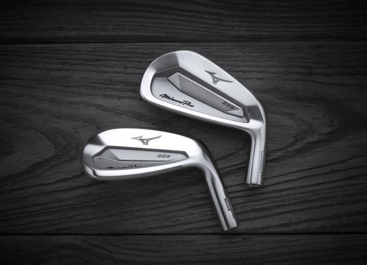 Actual product image Mizuno Pro 223 (Right-handed)