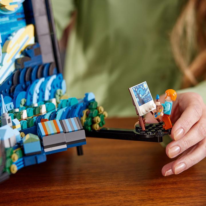 Actual product image LEGO Vincent van Gogh - Starry night (21333, LEGO Rare Sets, LEGO Icons)